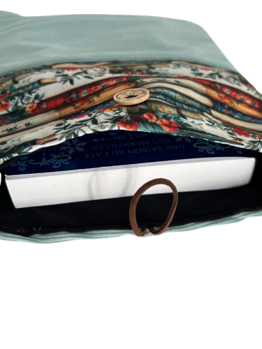 Housse protège livre - Pièce unique - Murmure de Printemps