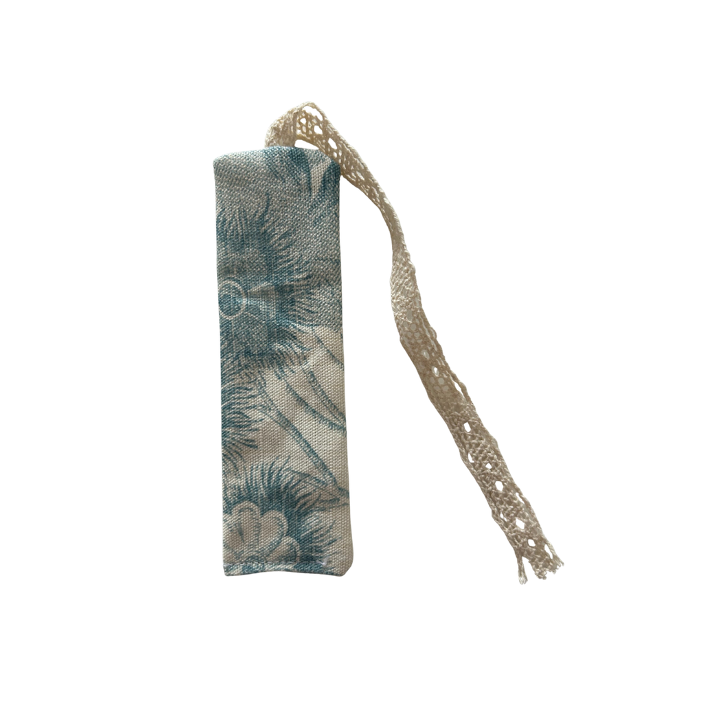 Housse protège livre + Marque-page offert - Pièce unique - Fleurs bleues