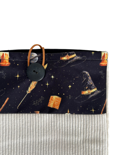 Housse protège livre - Pièce unique - Velours magique