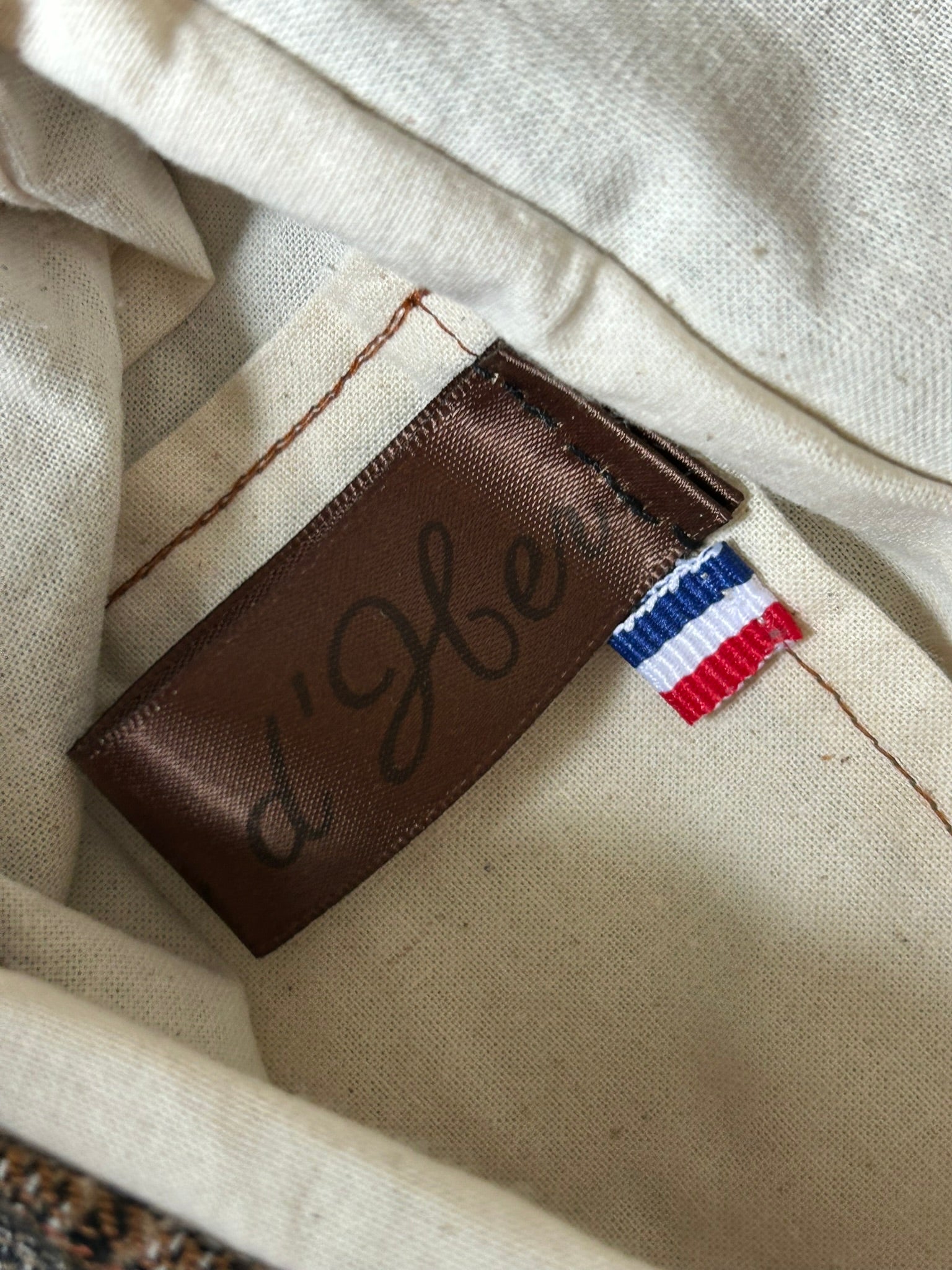 Sac écossais brodé